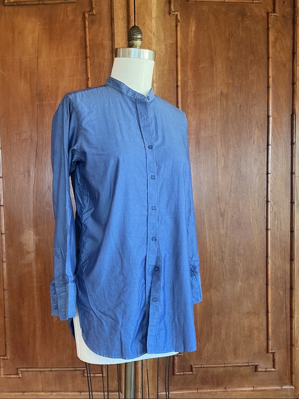 Uniqlo Blue Chambray 100% Cotton Mandarin Collar Shirt